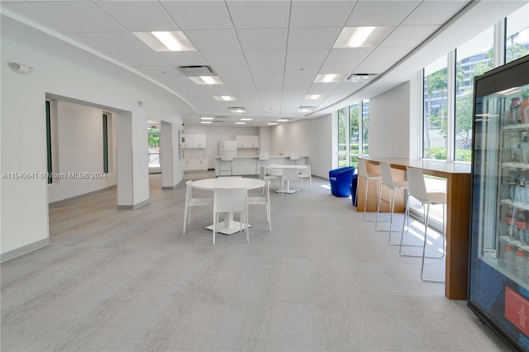 Community Room w Kitchen