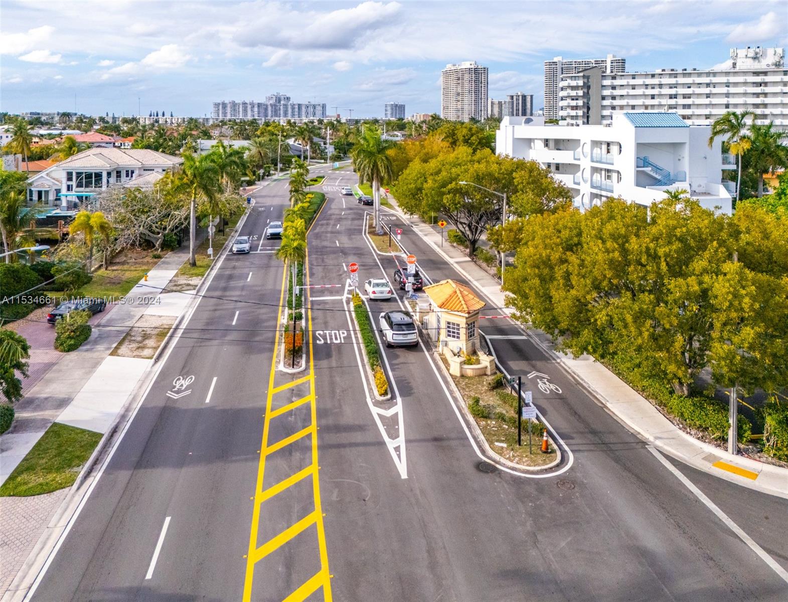 24/7 guard gate community