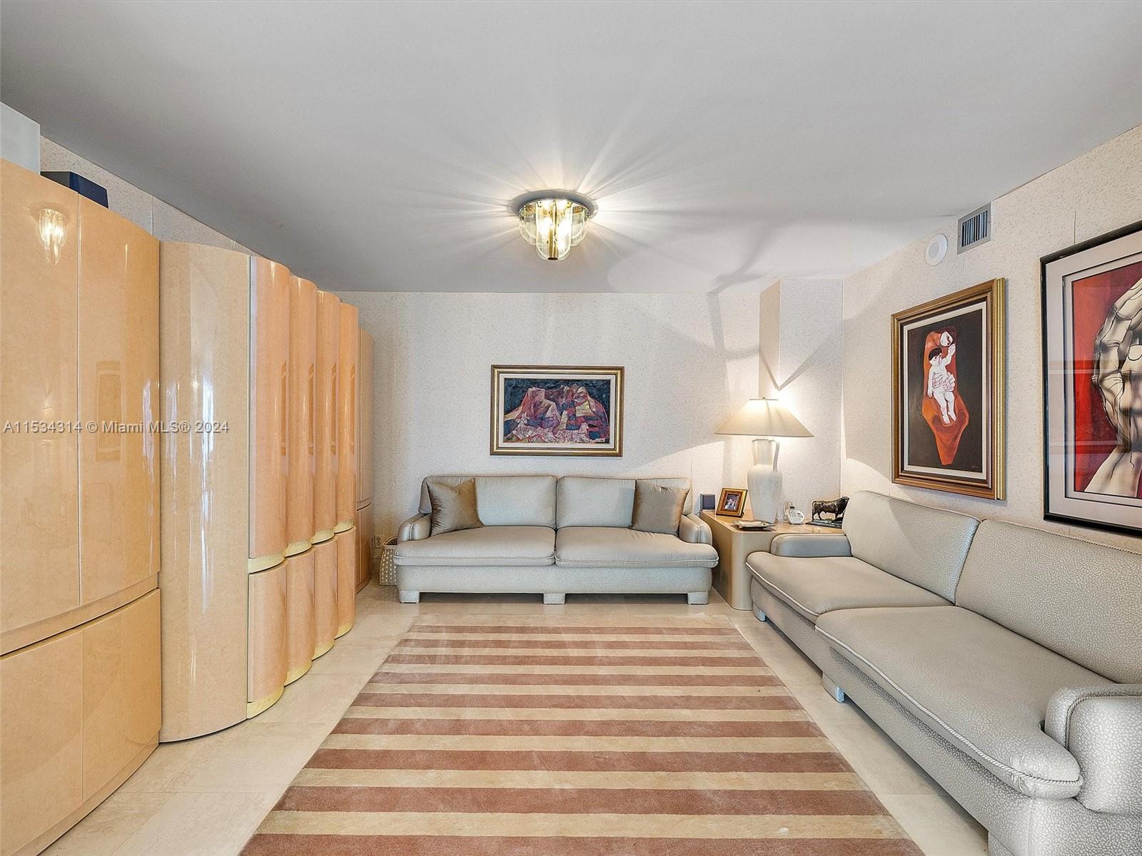Can be converted into 3rd bedroom
