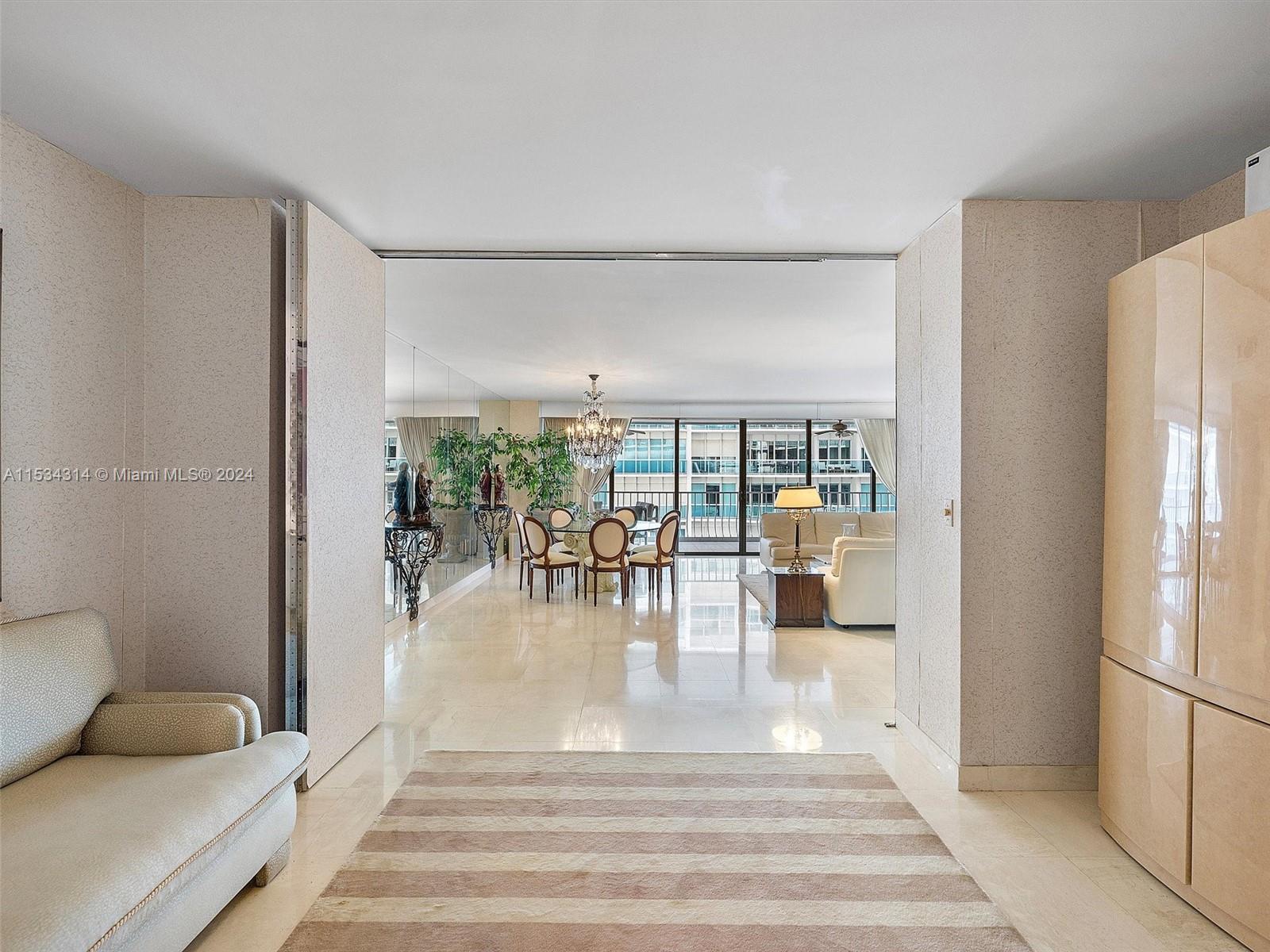 can be converted into 3rd bedroom.