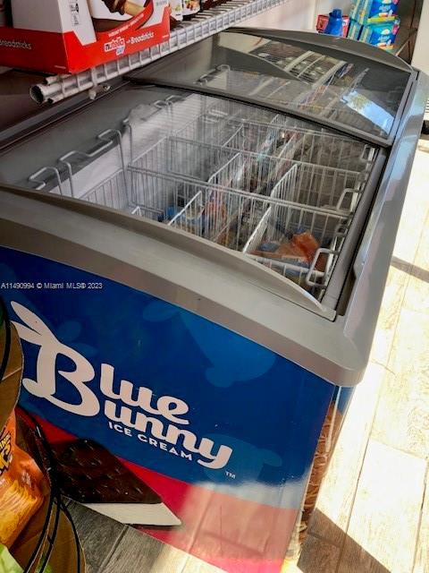 Vendor Product & cooler