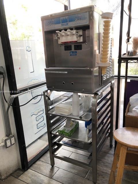 Ice Cream Machine