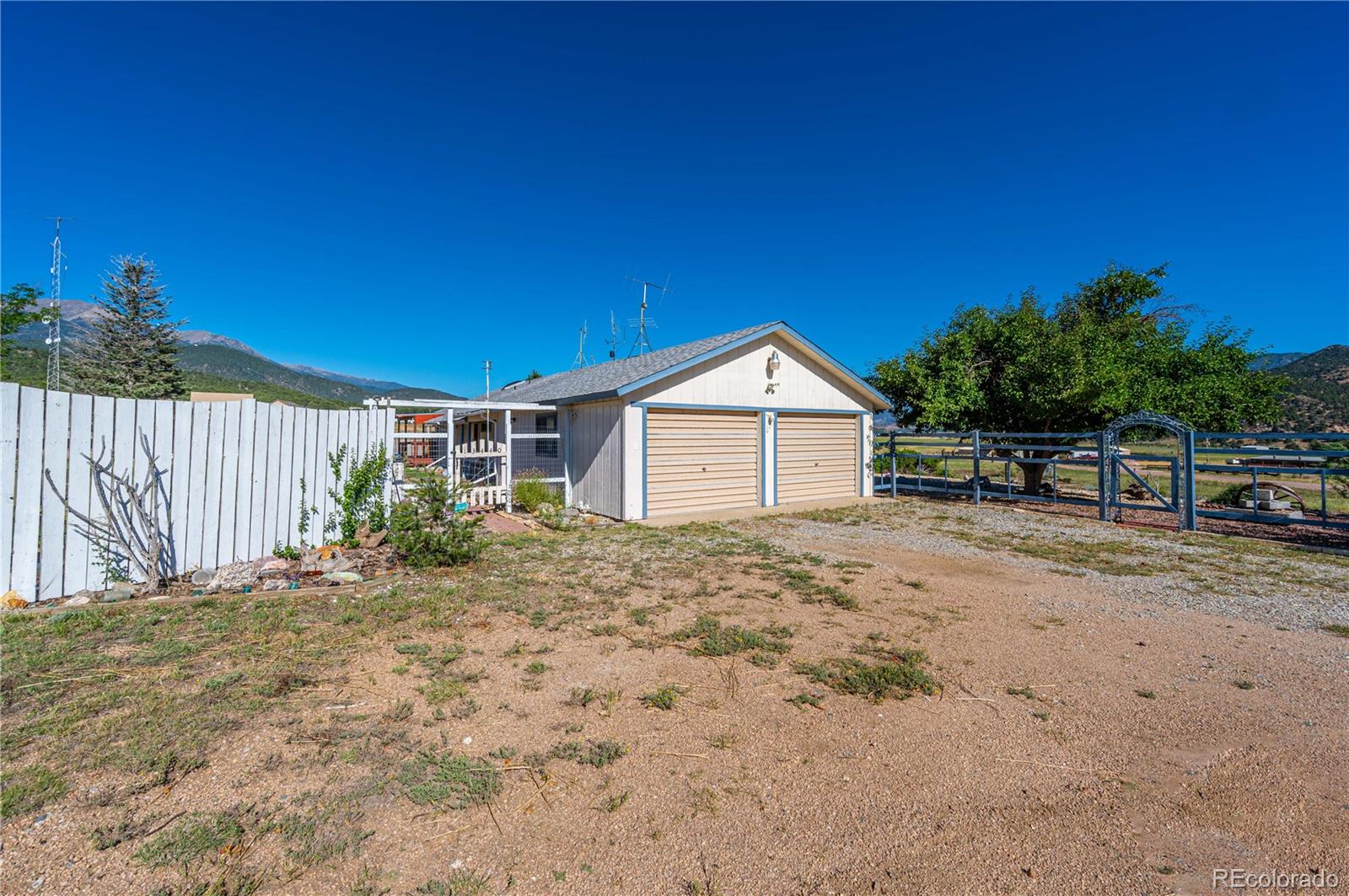 13440 County Road 45, Coaldale, CO 81222, 4 Bedrooms Bedrooms, ,3 BathroomsBathrooms,Residential,For Sale,County Road 45,REC1752573