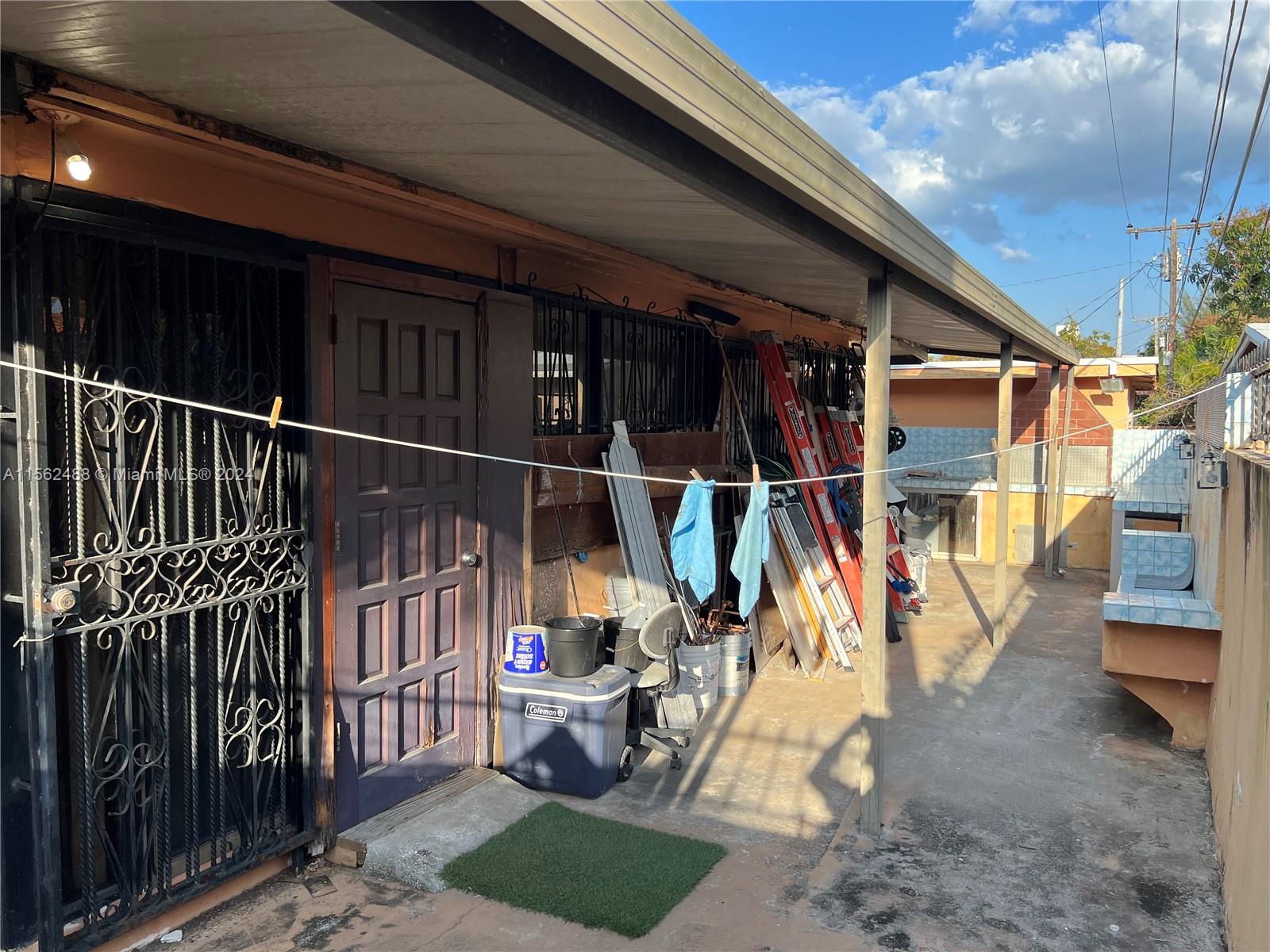 1/1 unit with living space in rear of property