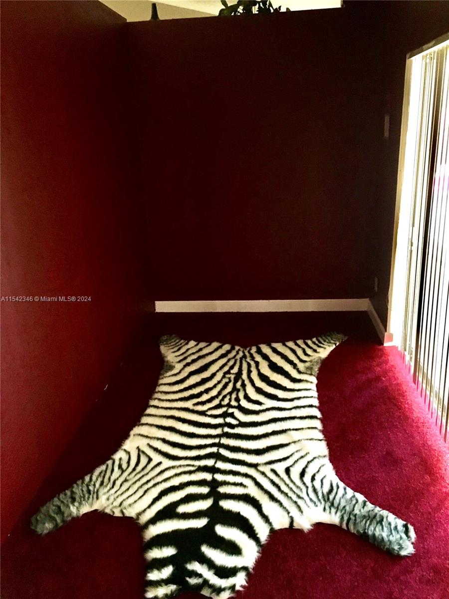 Off master​​‌​​​​‌​​‌‌​‌‌​​​‌‌​‌​‌​‌​​​‌​​ bedroom