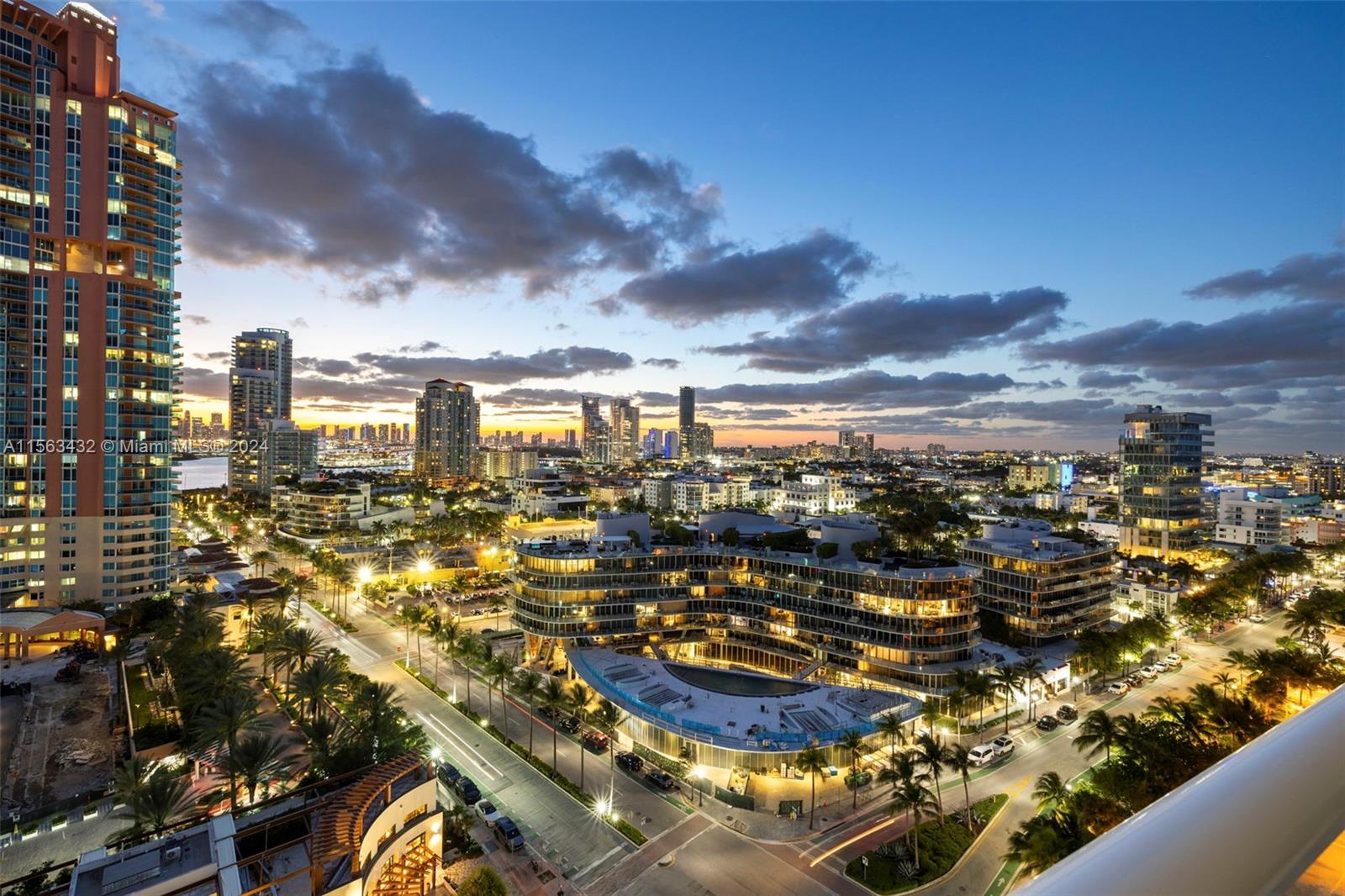 Main Balcony (terrace #1)