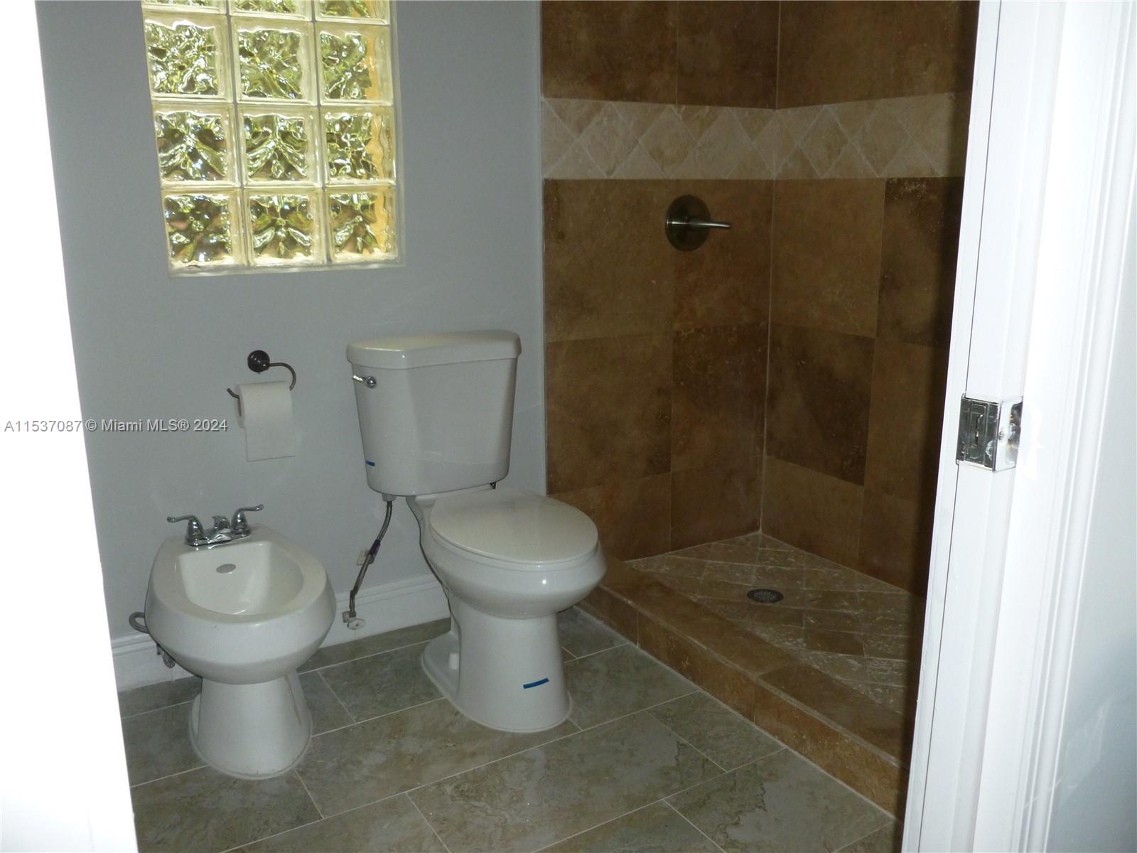 Master bedroom bathroom
