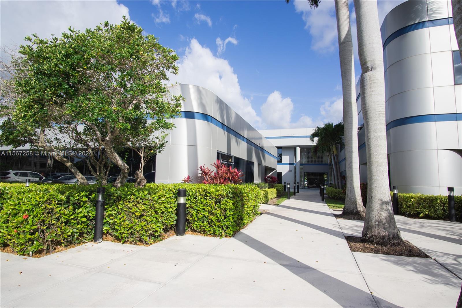 3333 Commercial Blvd #111B, Fort Lauderdale, FL 33309, ,Commercial Lease,For Sale,Commercial Blvd,A11567258