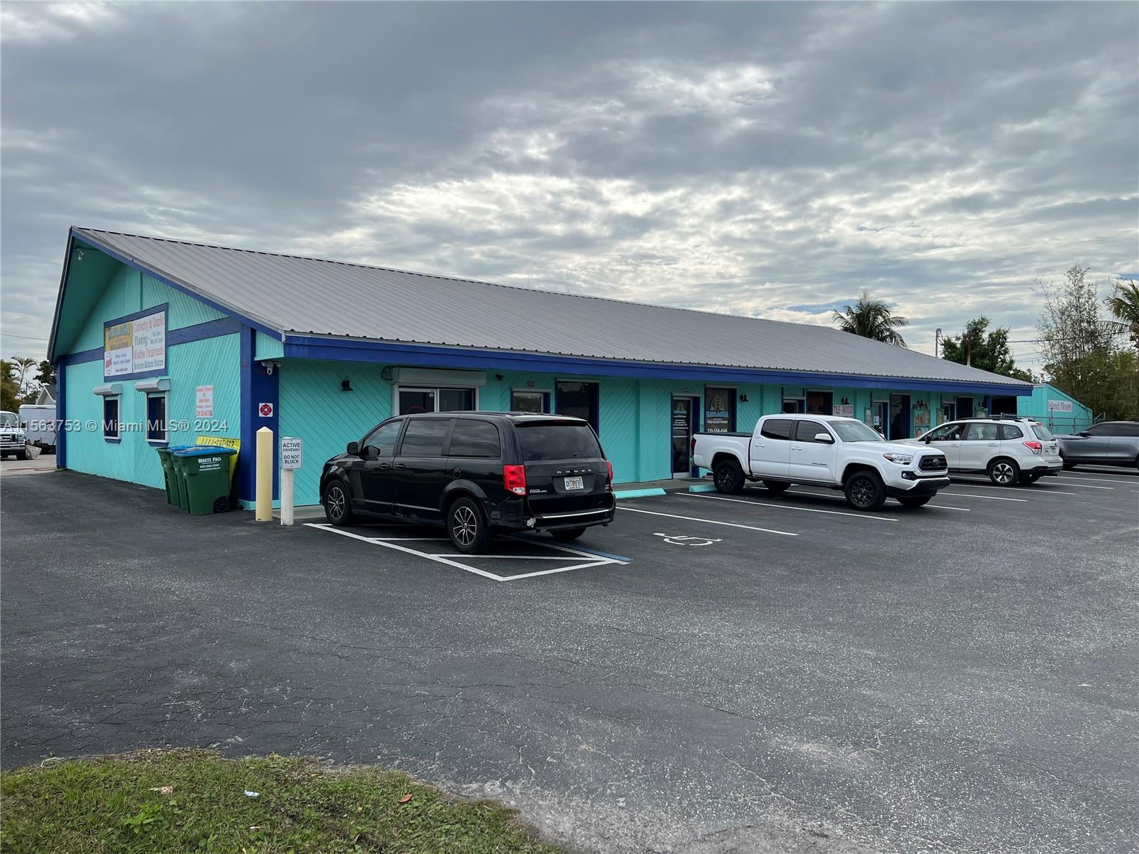 There are 10 parking spots for patrons to use