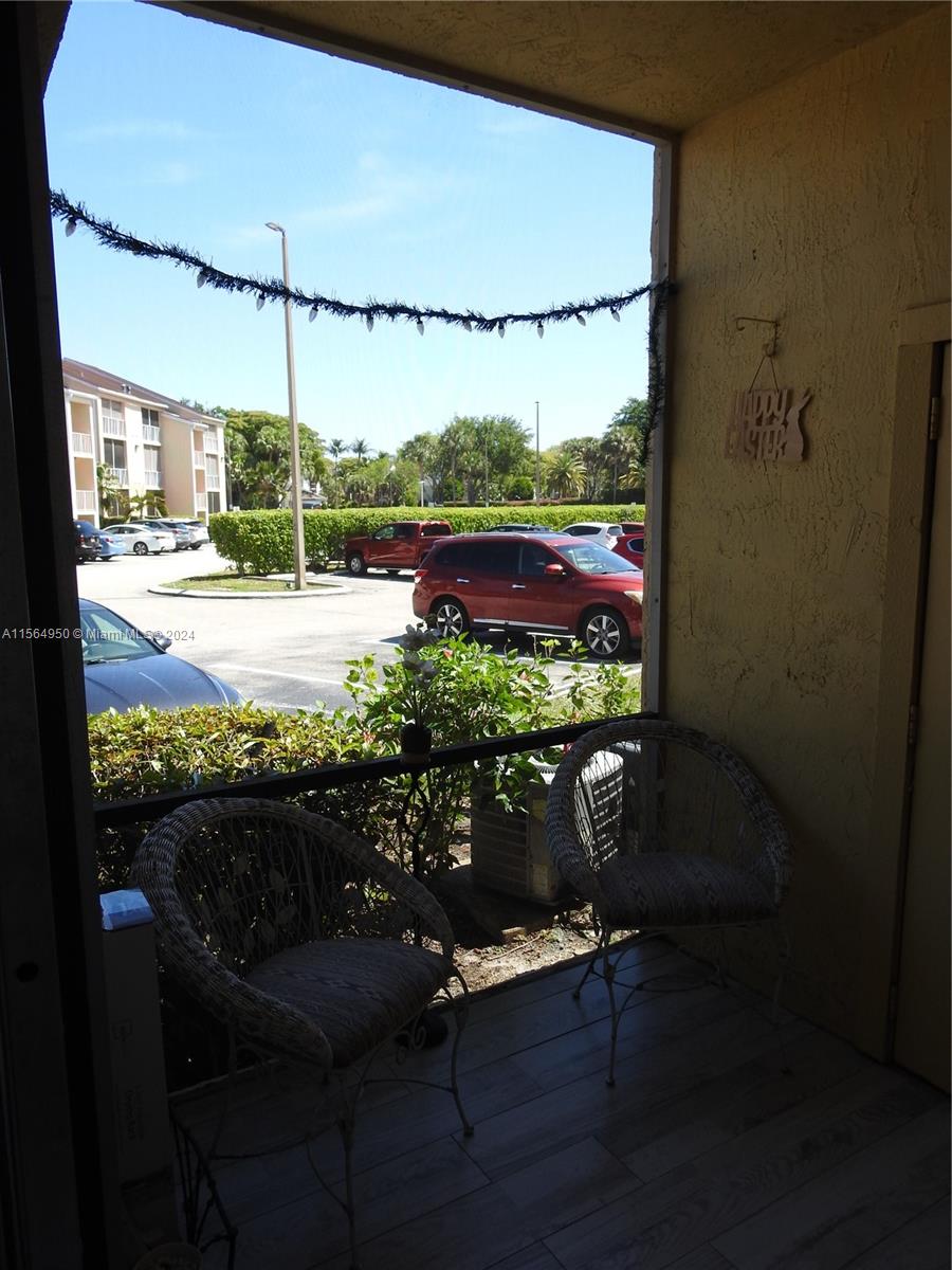 Screened Balcony