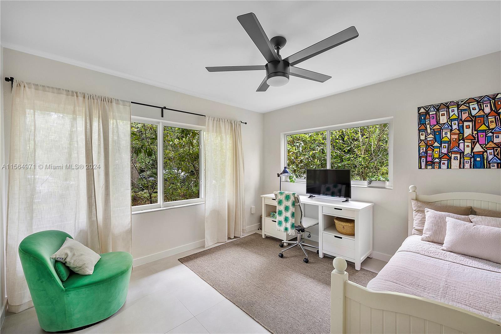 With walk-in closet  and abundant natural light streaming trough large windows.