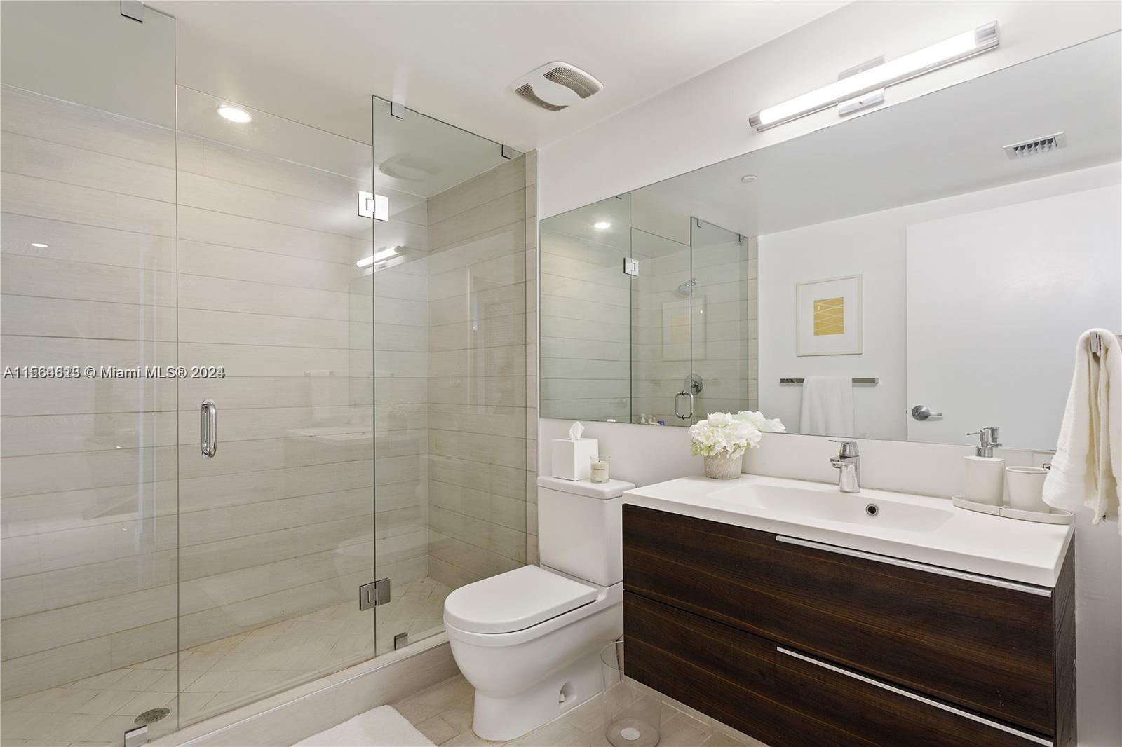 2nd Bathroom