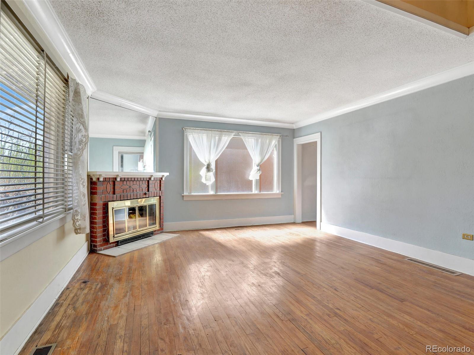 155 Downing Street, Denver, CO 80218, 5 Bedrooms Bedrooms, ,3 BathroomsBathrooms,Residential,For Sale,Downing,REC4499642