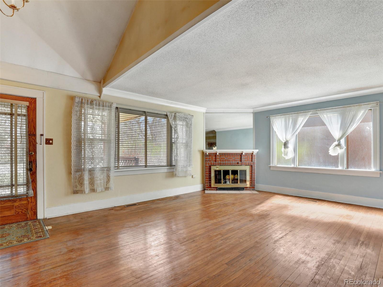 155 Downing Street, Denver, CO 80218, 5 Bedrooms Bedrooms, ,3 BathroomsBathrooms,Residential,For Sale,Downing,REC4499642