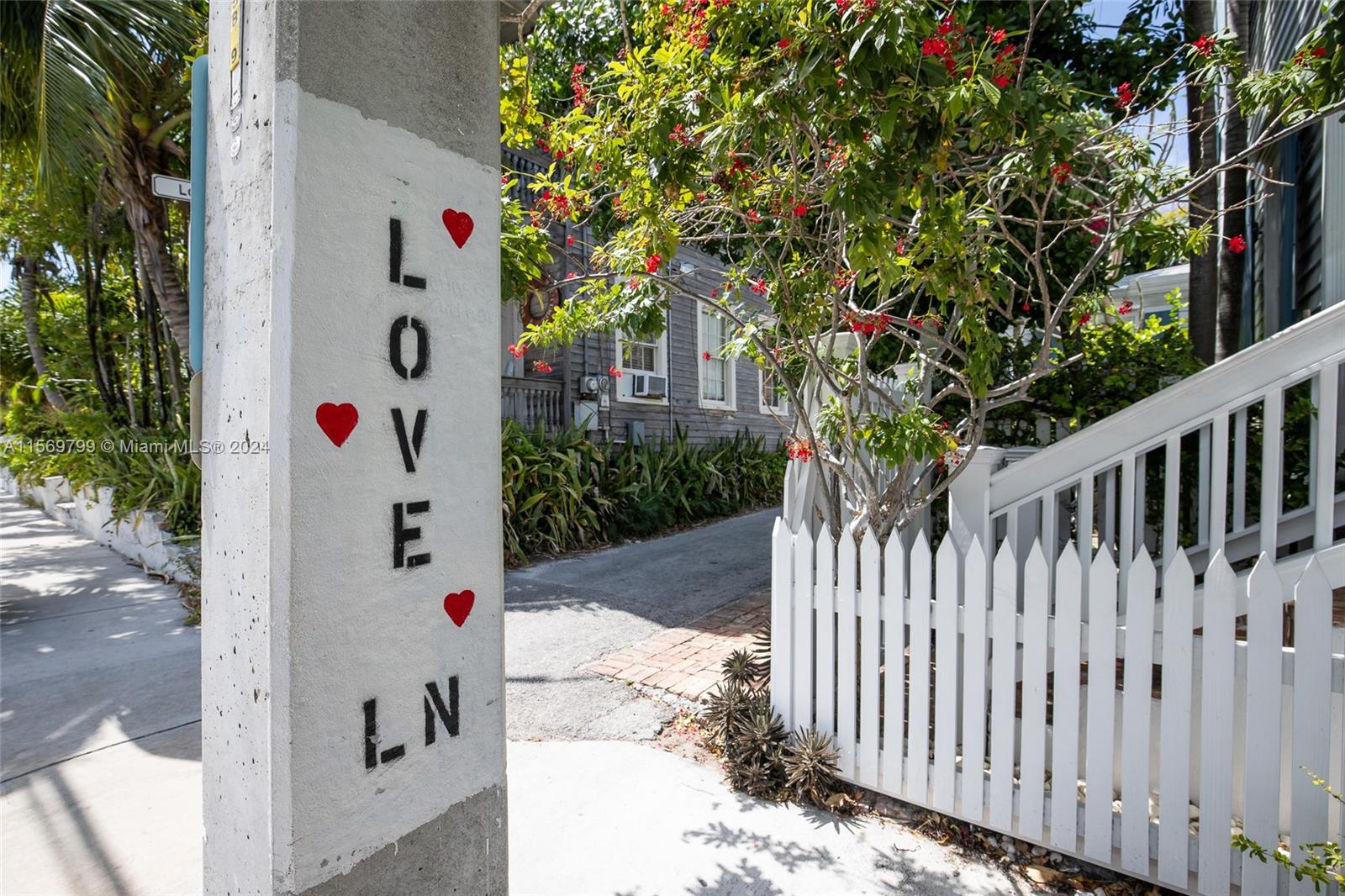Love Lane!
Relax, you’re living on Key West time and you’re on Love Lane. How perfect is that??