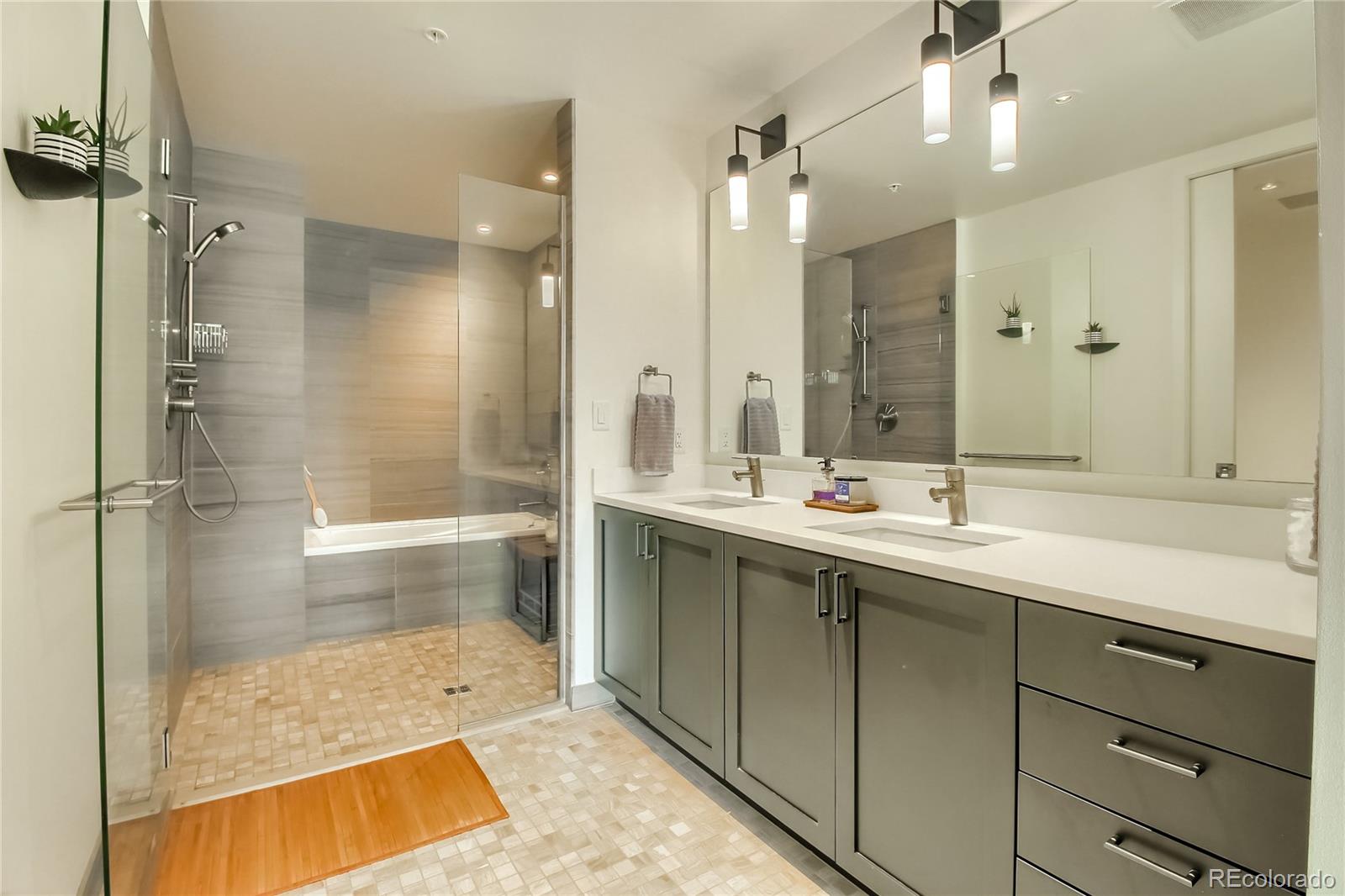 1750 Wewatta Street #834, Denver, CO 80202, 2 Bedrooms Bedrooms, ,2 BathroomsBathrooms,Residential,For Sale,The Coloradan,Wewatta,REC4076062