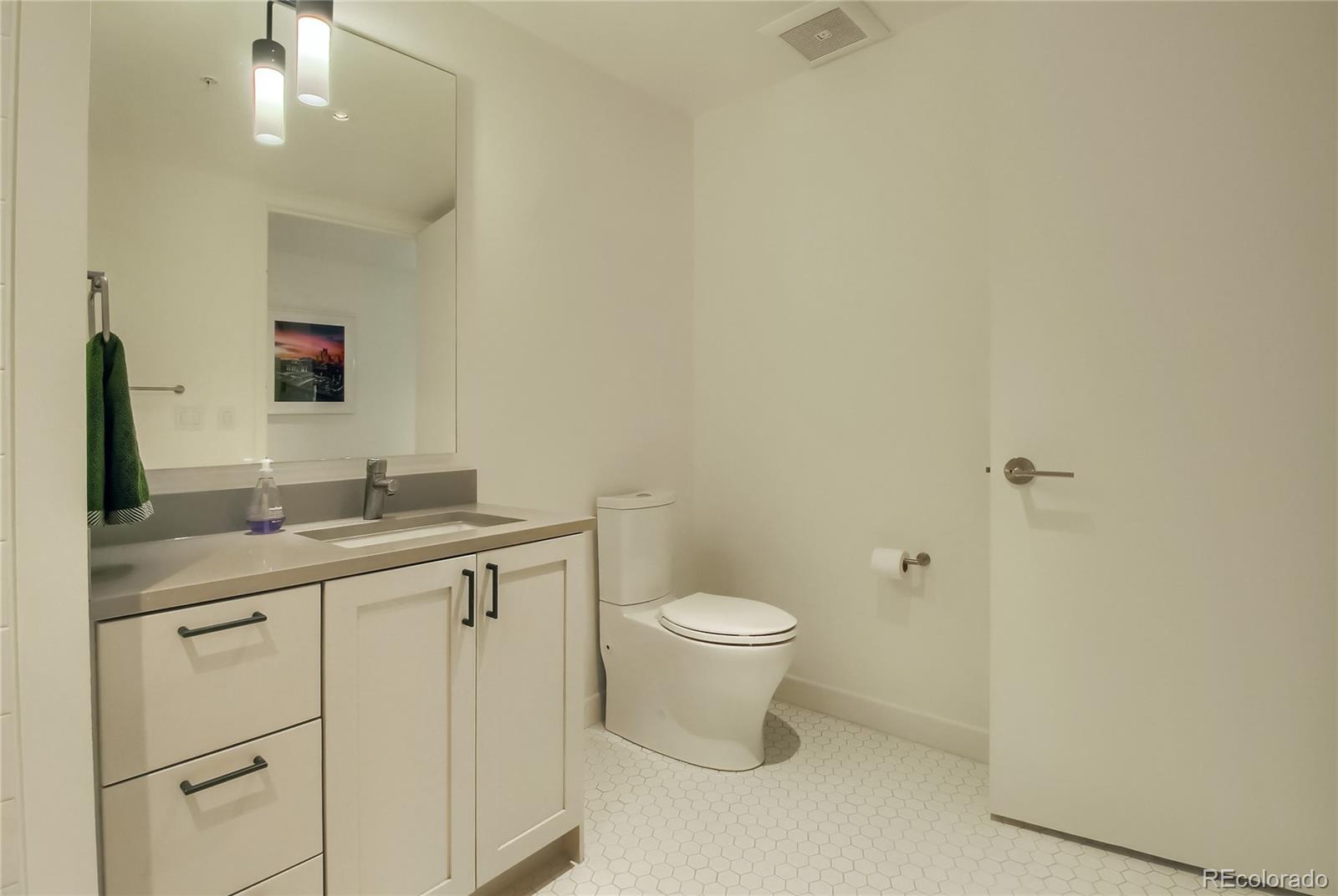 1750 Wewatta Street #834, Denver, CO 80202, 2 Bedrooms Bedrooms, ,2 BathroomsBathrooms,Residential,For Sale,The Coloradan,Wewatta,REC4076062