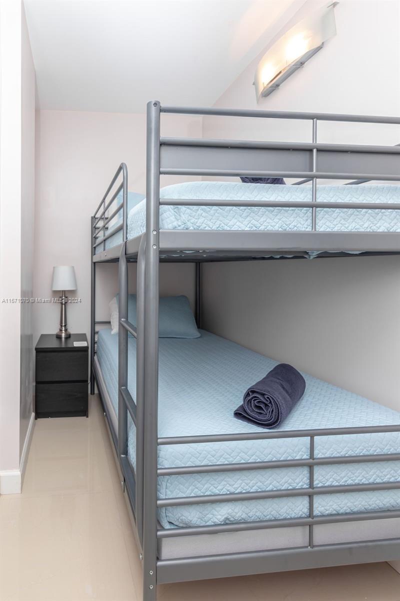 (Sleeps 2)