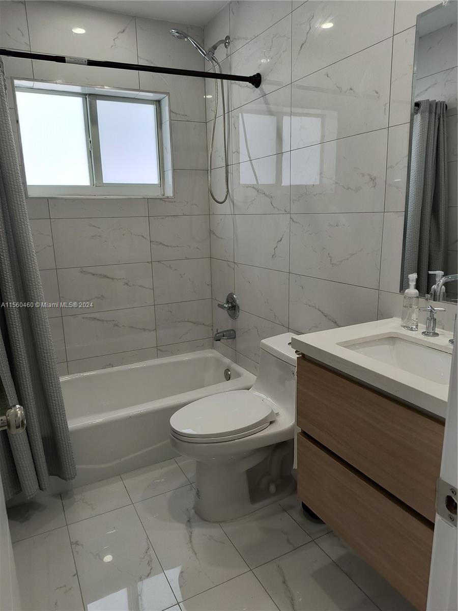 GUEST  BATHROOM