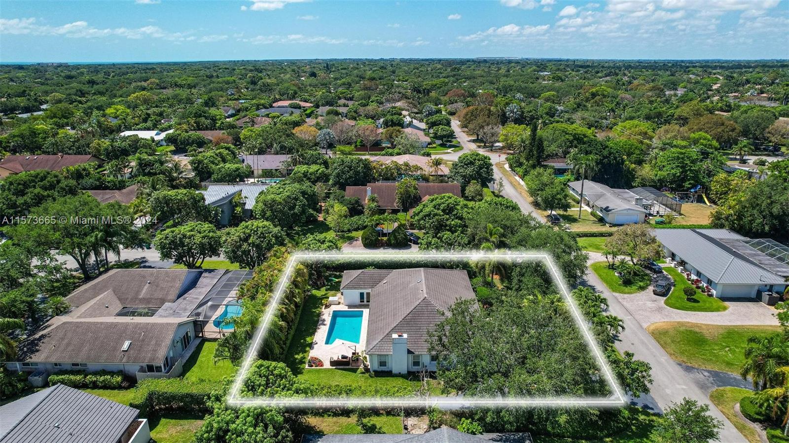 Neighborhood features tree-lined streets