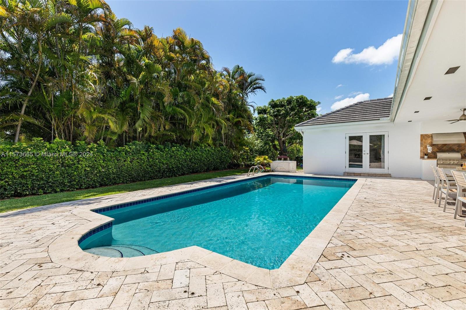 Inviting pool for taking a dip! Removable pool fence for safety is included