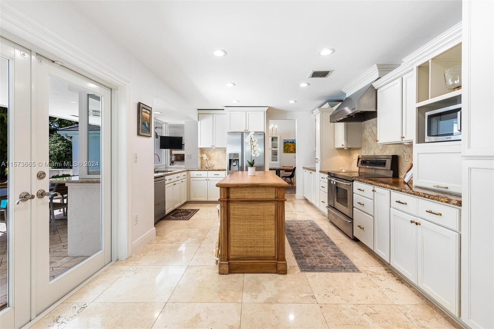 Updated kitchen with lots of storage