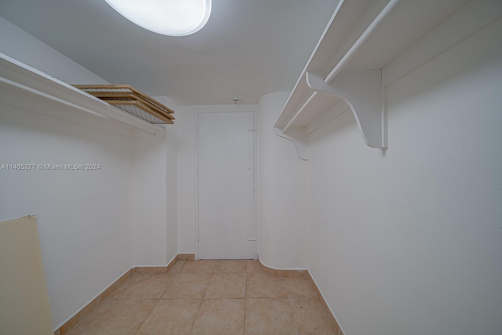 Master Bedroom walk in closet