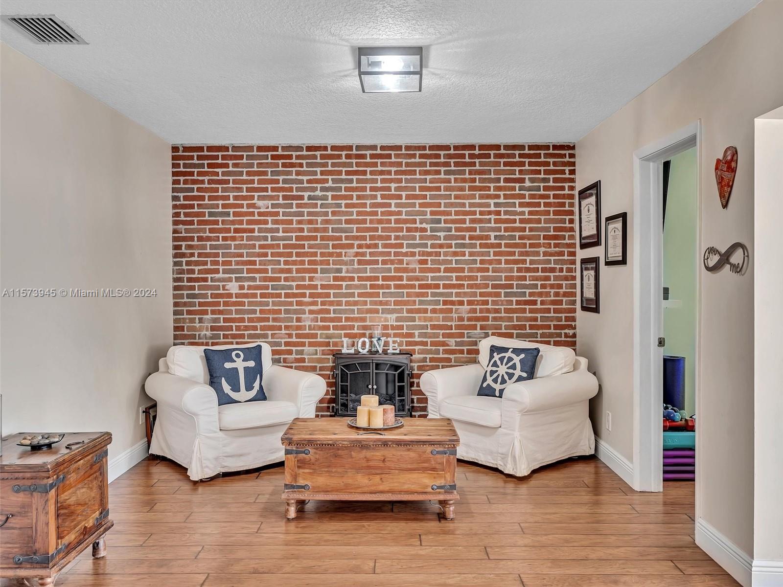 Used as a sitting room, but can be used as a breakfast nook