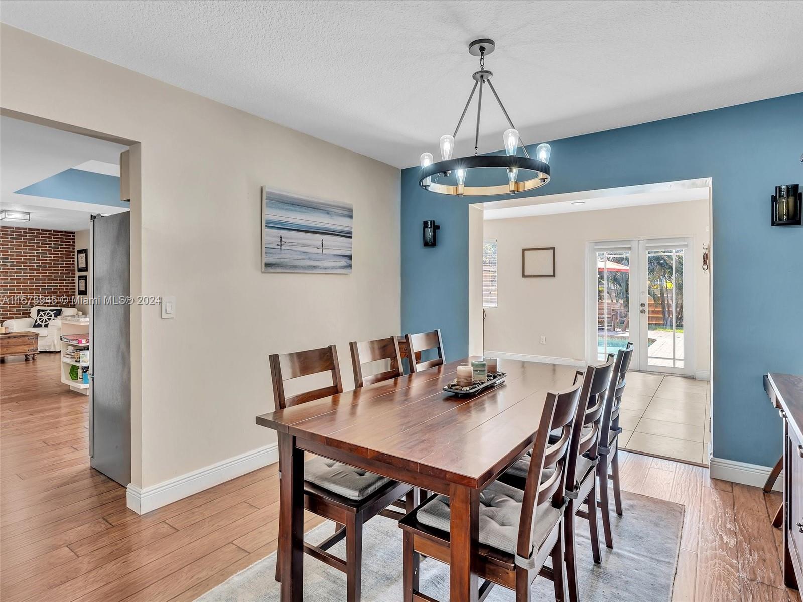 Convenient entrance to kitchen