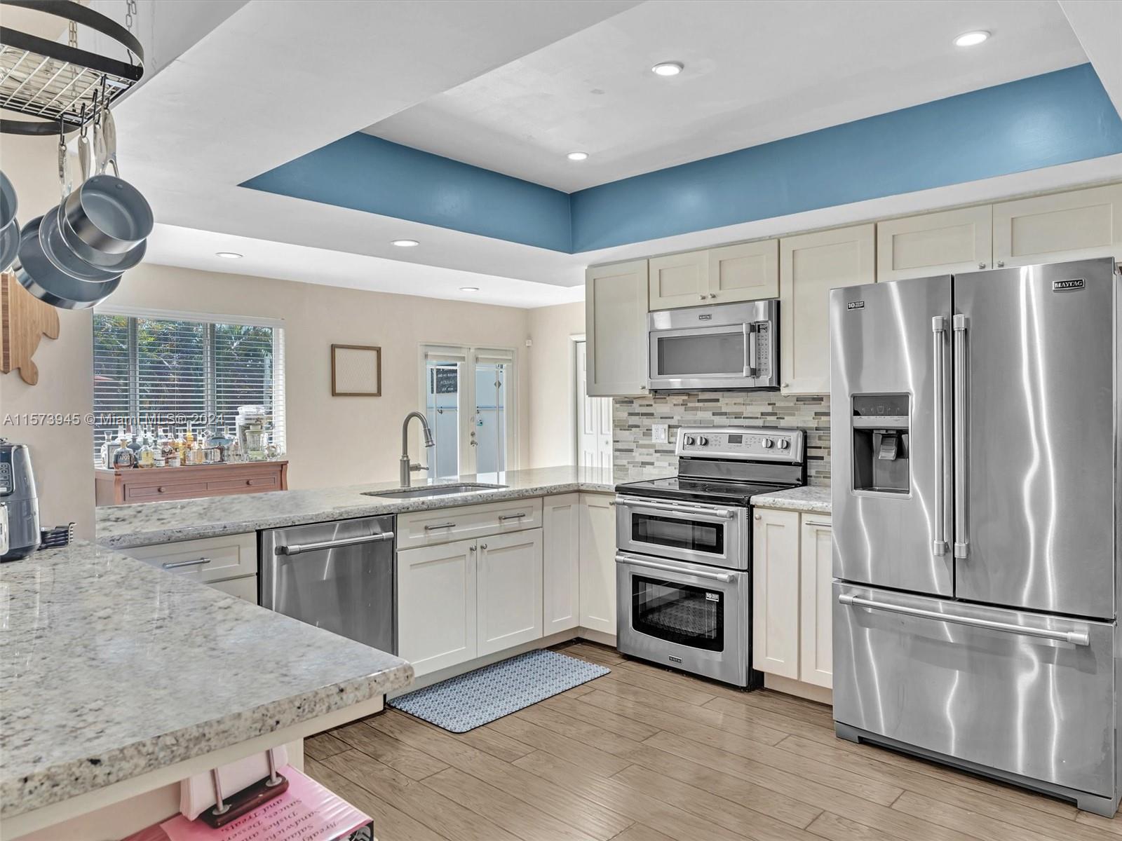 Show stopper kitchen!