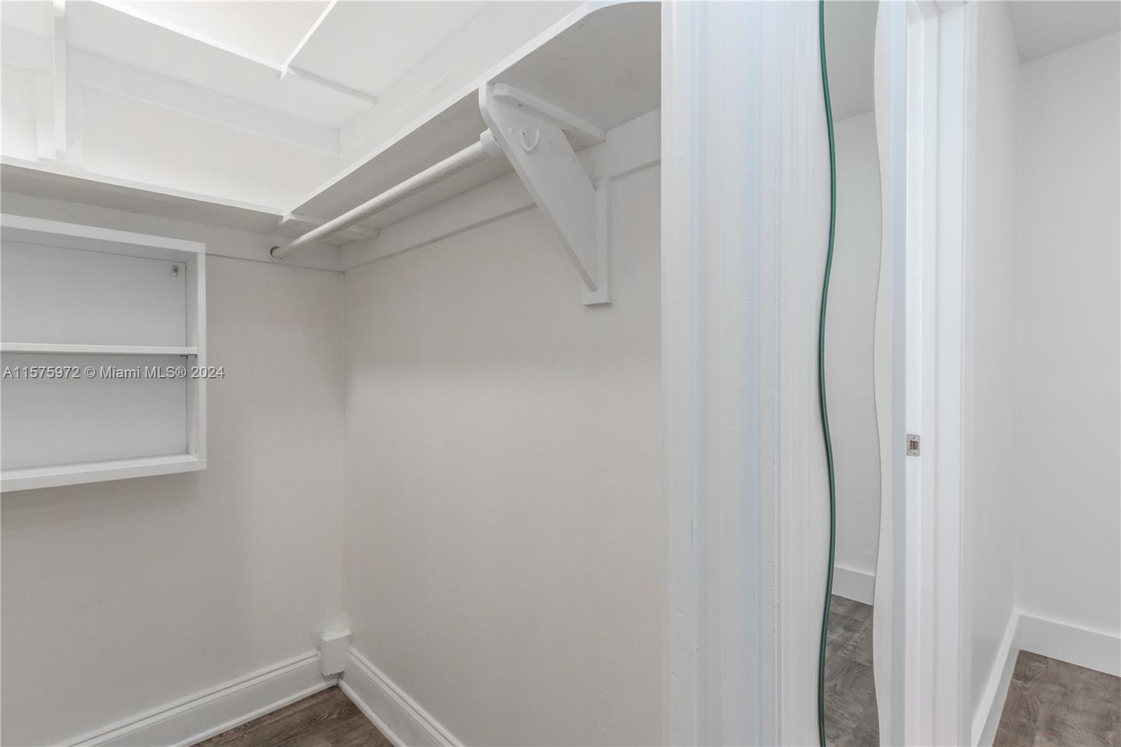 walk-in closet