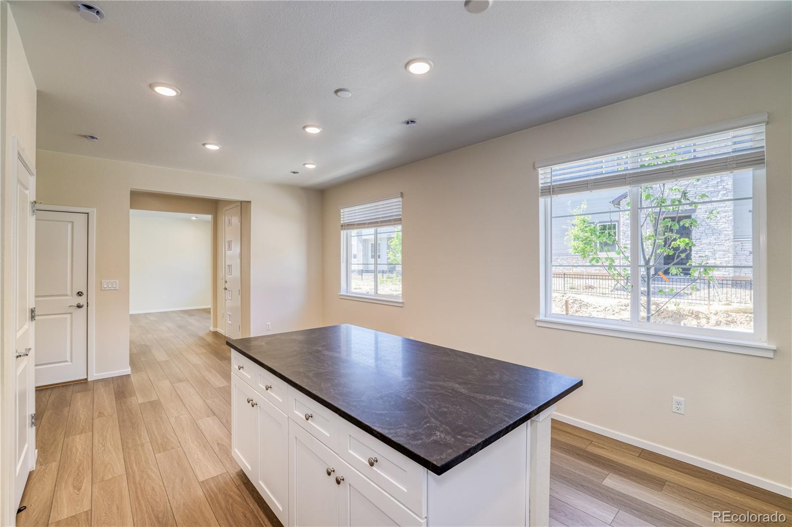 23851 40th Avenue, Aurora, CO 80019, 3 Bedrooms Bedrooms, ,3 BathroomsBathrooms,Residential,For Sale,40th,REC8904393