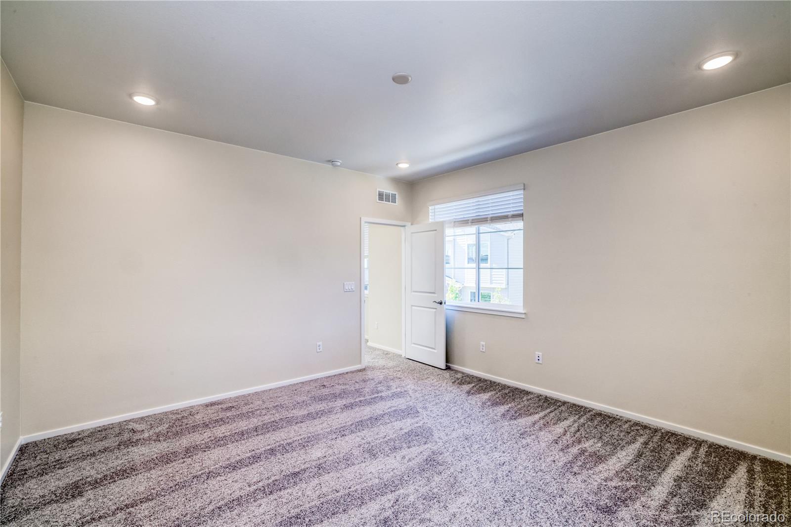 23851 40th Avenue, Aurora, CO 80019, 3 Bedrooms Bedrooms, ,3 BathroomsBathrooms,Residential,For Sale,40th,REC8904393
