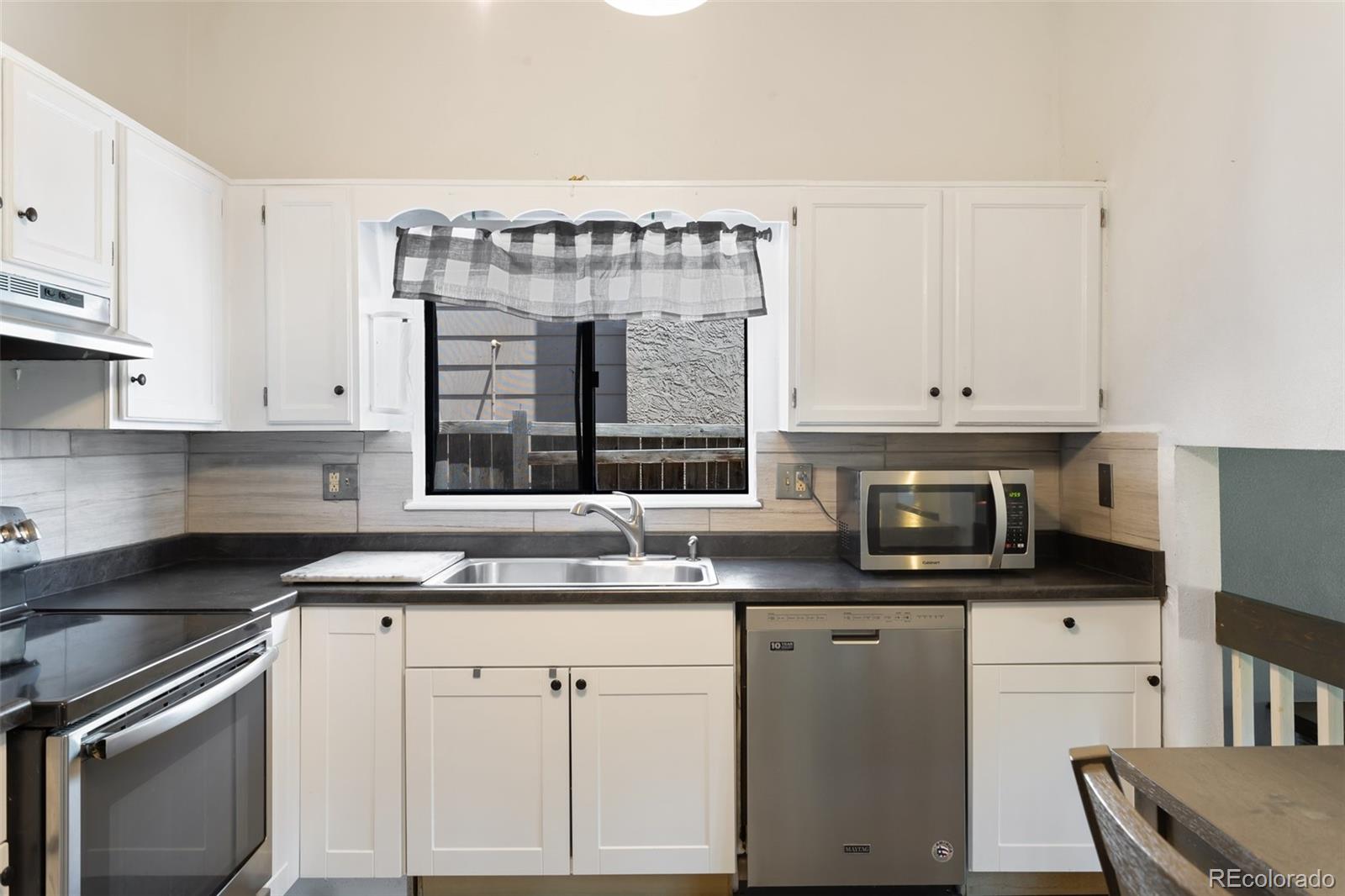 4215 Dawnlite Drive, Colorado Springs, CO 80916, 3 Bedrooms Bedrooms, ,2 BathroomsBathrooms,Residential,For Sale,Dawnlite,REC3264294