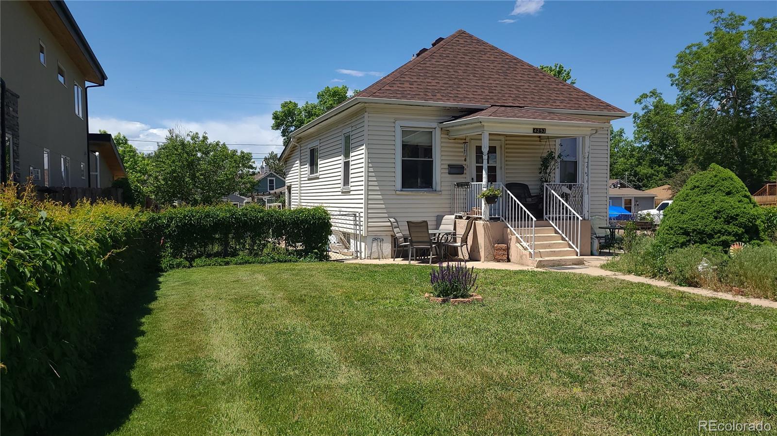 4253 Perry Street, Denver, CO 80212, 1 Bedroom Bedrooms, ,2 BathroomsBathrooms,Residential,For Sale,Perry,REC5722664