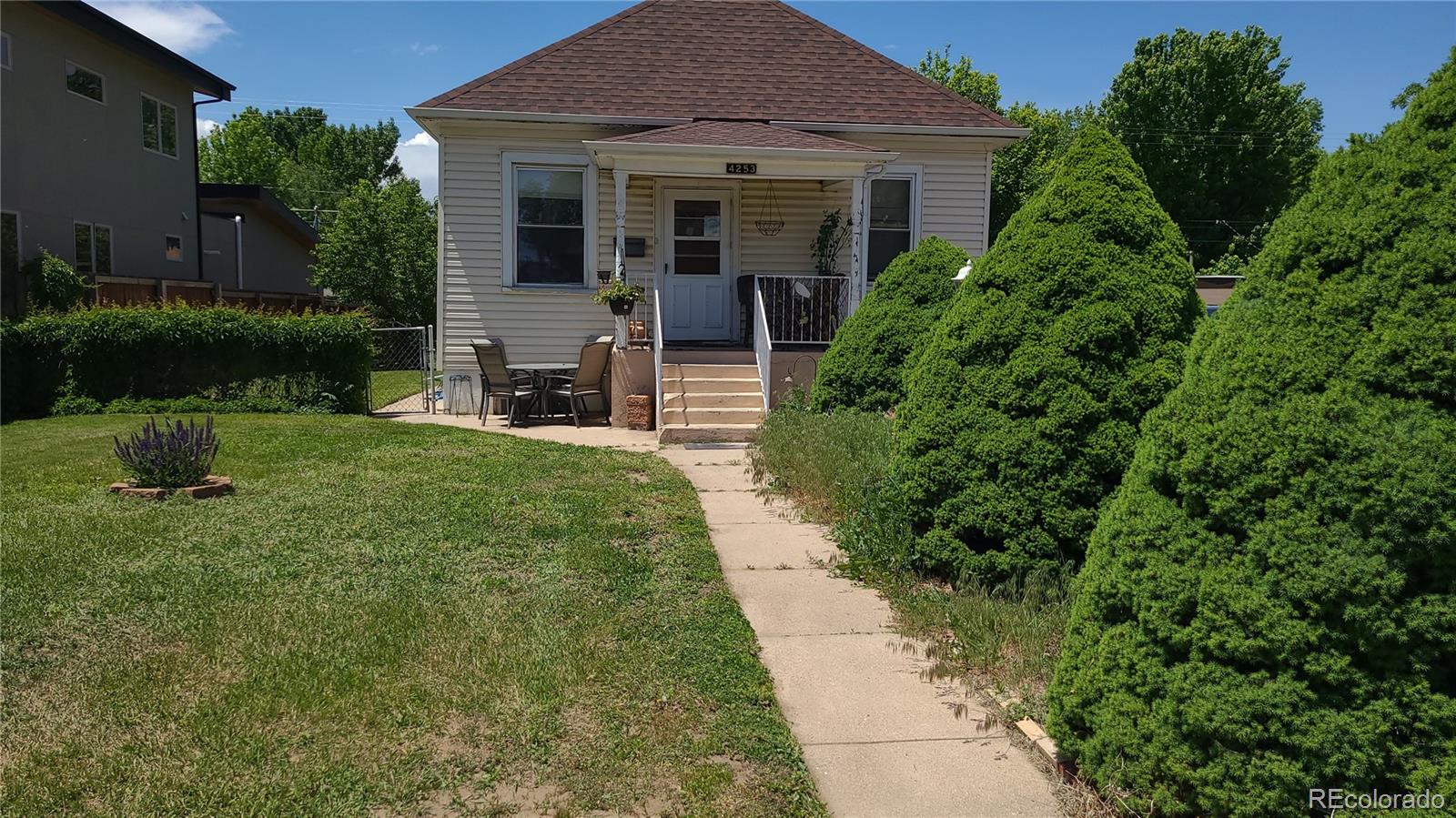 4253 Perry Street, Denver, CO 80212, 1 Bedroom Bedrooms, ,2 BathroomsBathrooms,Residential,For Sale,Perry,REC5722664