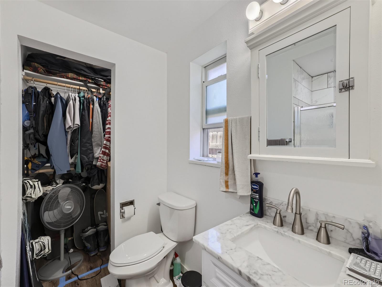 638 Elk Place, Denver, CO 80216, 3 Bedrooms Bedrooms, ,2 BathroomsBathrooms,Residential,For Sale,Elk,REC7991038