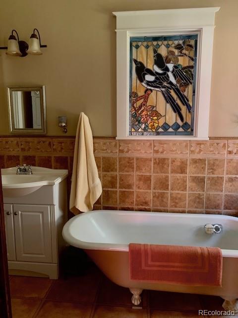 Restricted Address, 7 Bedrooms Bedrooms, ,6 BathroomsBathrooms,Residential,For Sale,Main,REC2722181