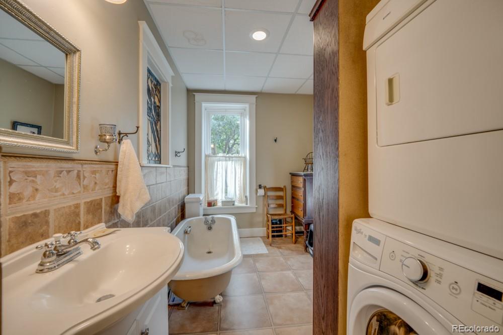 Restricted Address, 7 Bedrooms Bedrooms, ,6 BathroomsBathrooms,Residential,For Sale,Main,REC2722181
