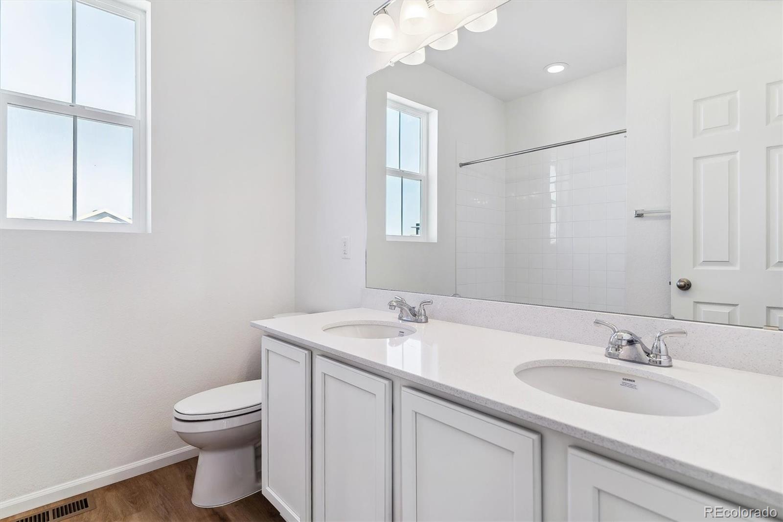 6603 Malta Street, Aurora, CO 80019, 3 Bedrooms Bedrooms, ,3 BathroomsBathrooms,Residential,For Sale,Malta,REC2140094