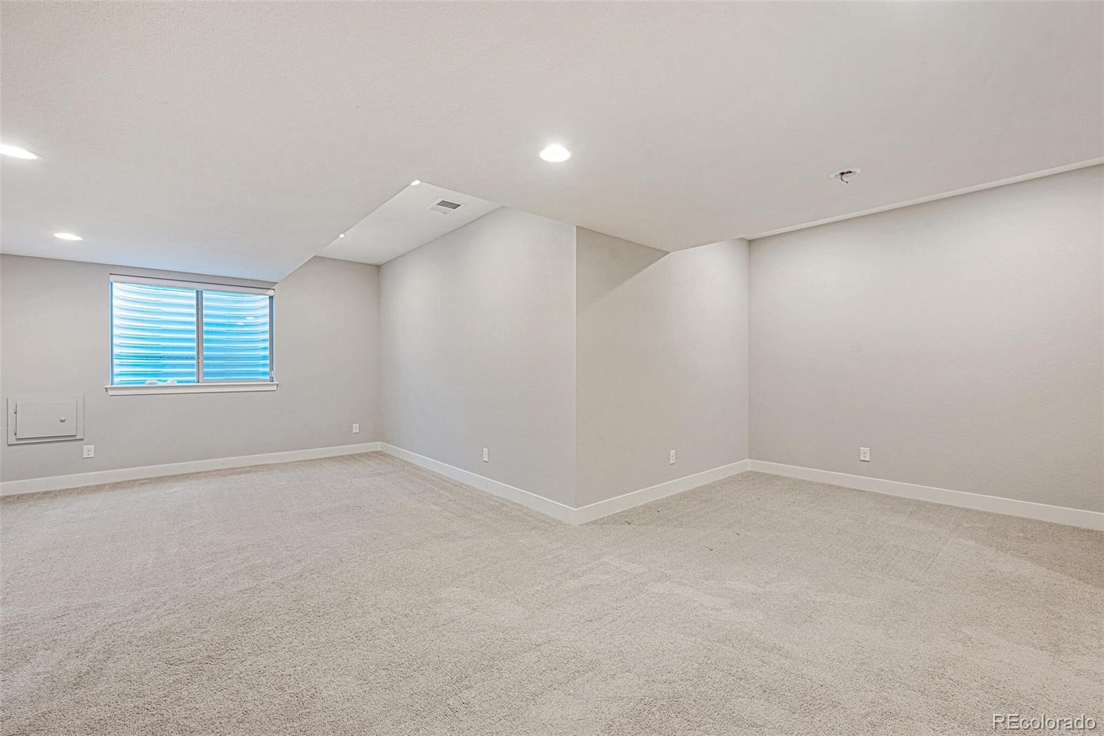 9130 Martin Luther King Boulevard, Denver, CO 80238, 3 Bedrooms Bedrooms, ,4 BathroomsBathrooms,Residential,For Sale,Martin Luther King,REC5417214