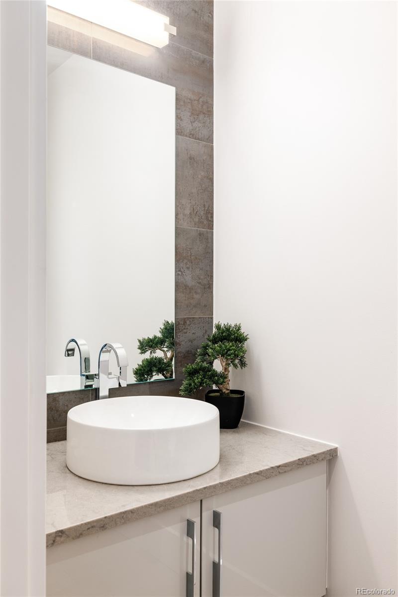 155 Steele Street #316, Denver, CO 80206, 3 Bedrooms Bedrooms, ,3 BathroomsBathrooms,Residential,For Sale,Laurel,Steele,REC2179371