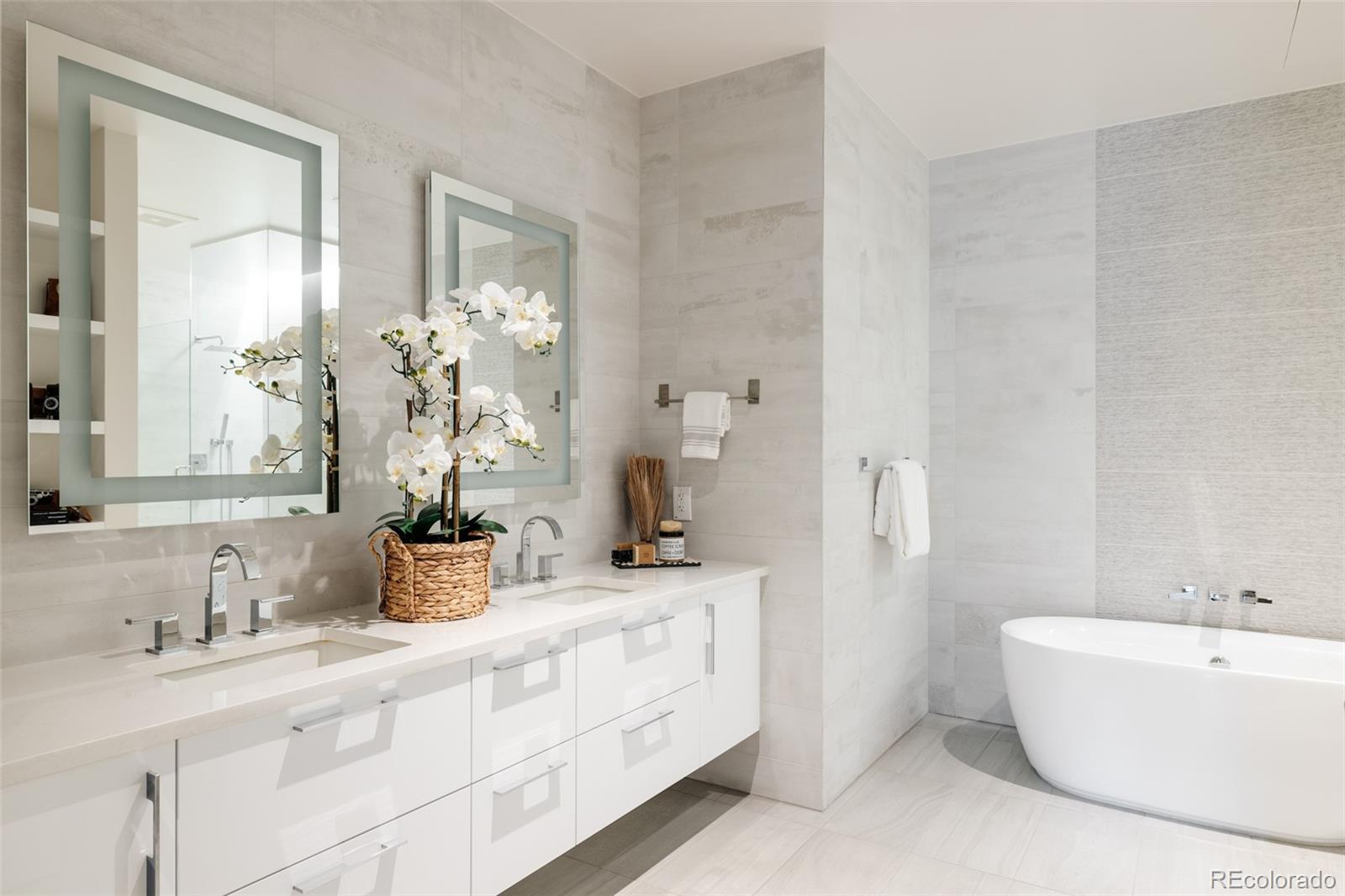 155 Steele Street #316, Denver, CO 80206, 3 Bedrooms Bedrooms, ,3 BathroomsBathrooms,Residential,For Sale,Laurel,Steele,REC2179371