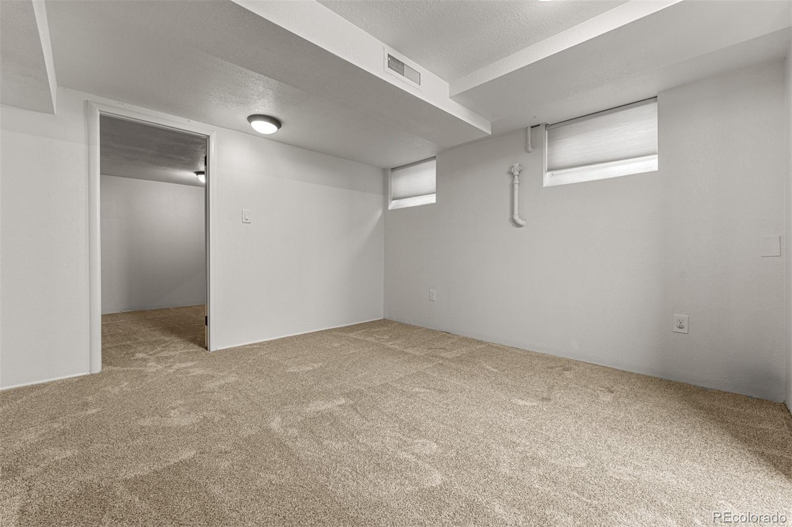 2935 Ash Street, Denver, CO 80207, 3 Bedrooms Bedrooms, ,2 BathroomsBathrooms,Residential,For Sale,N/A,Ash,REC3091790