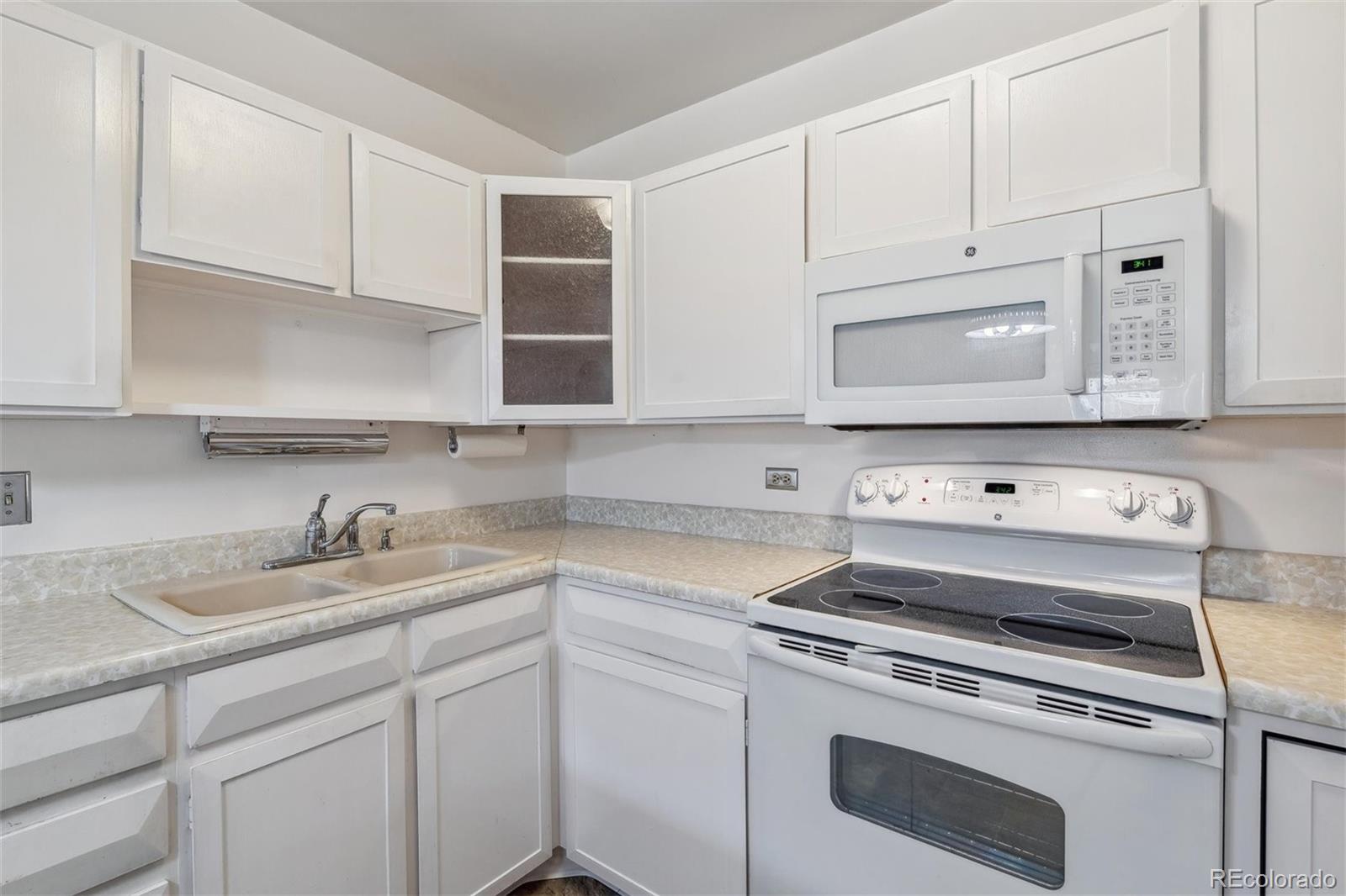 495 Dayton Street #10C, Denver, CO 80247, 2 Bedrooms Bedrooms, ,2 BathroomsBathrooms,Residential,For Sale,Dayton,REC6330874