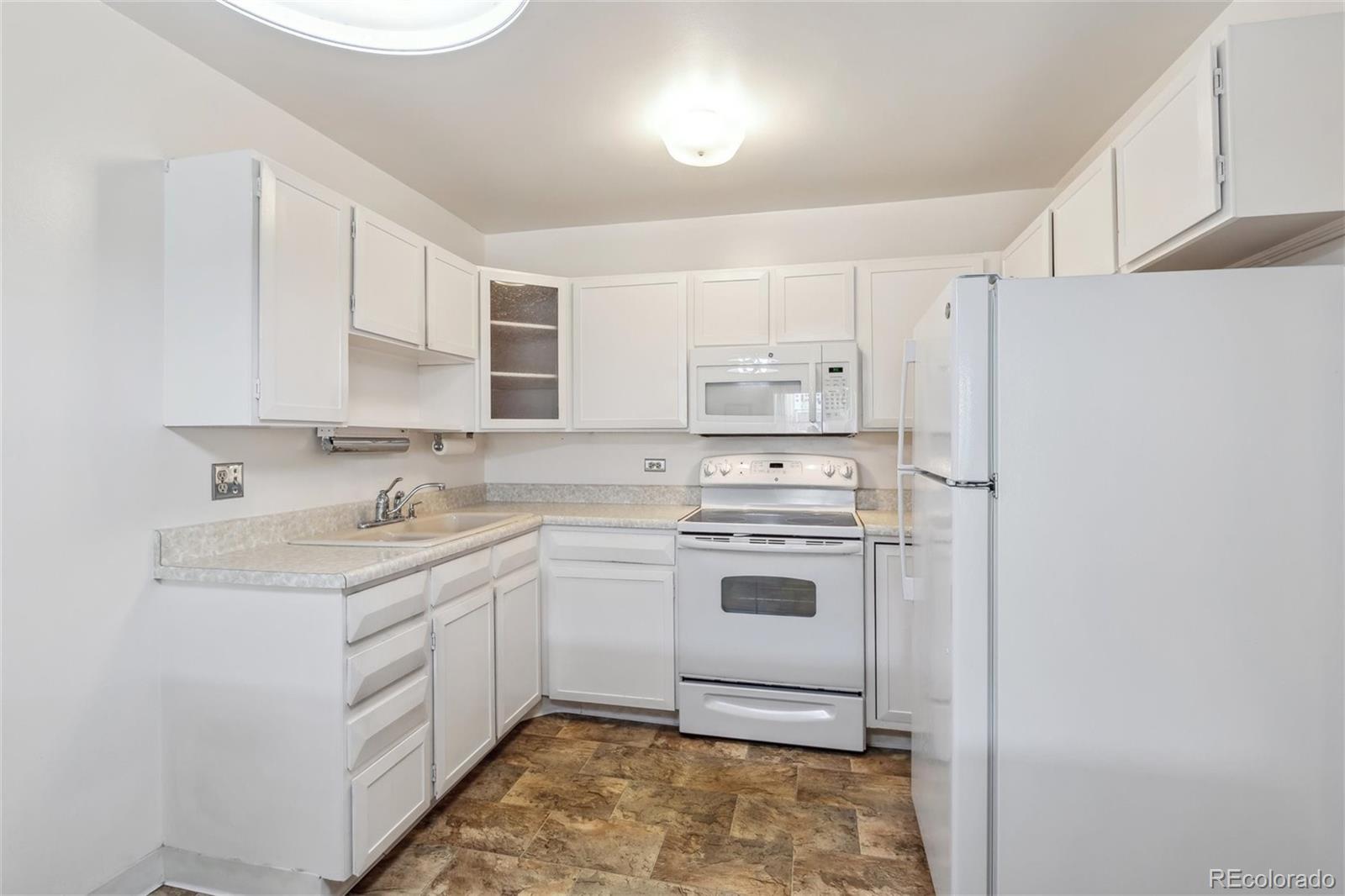 495 Dayton Street #10C, Denver, CO 80247, 2 Bedrooms Bedrooms, ,2 BathroomsBathrooms,Residential,For Sale,Dayton,REC6330874