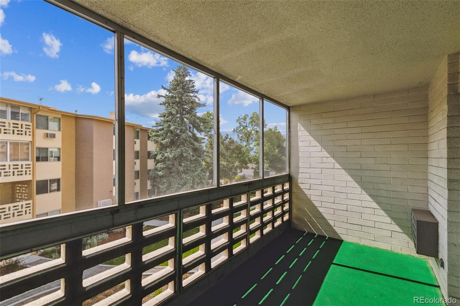 495 Dayton Street #10C, Denver, CO 80247, 2 Bedrooms Bedrooms, ,2 BathroomsBathrooms,Residential,For Sale,Dayton,REC6330874