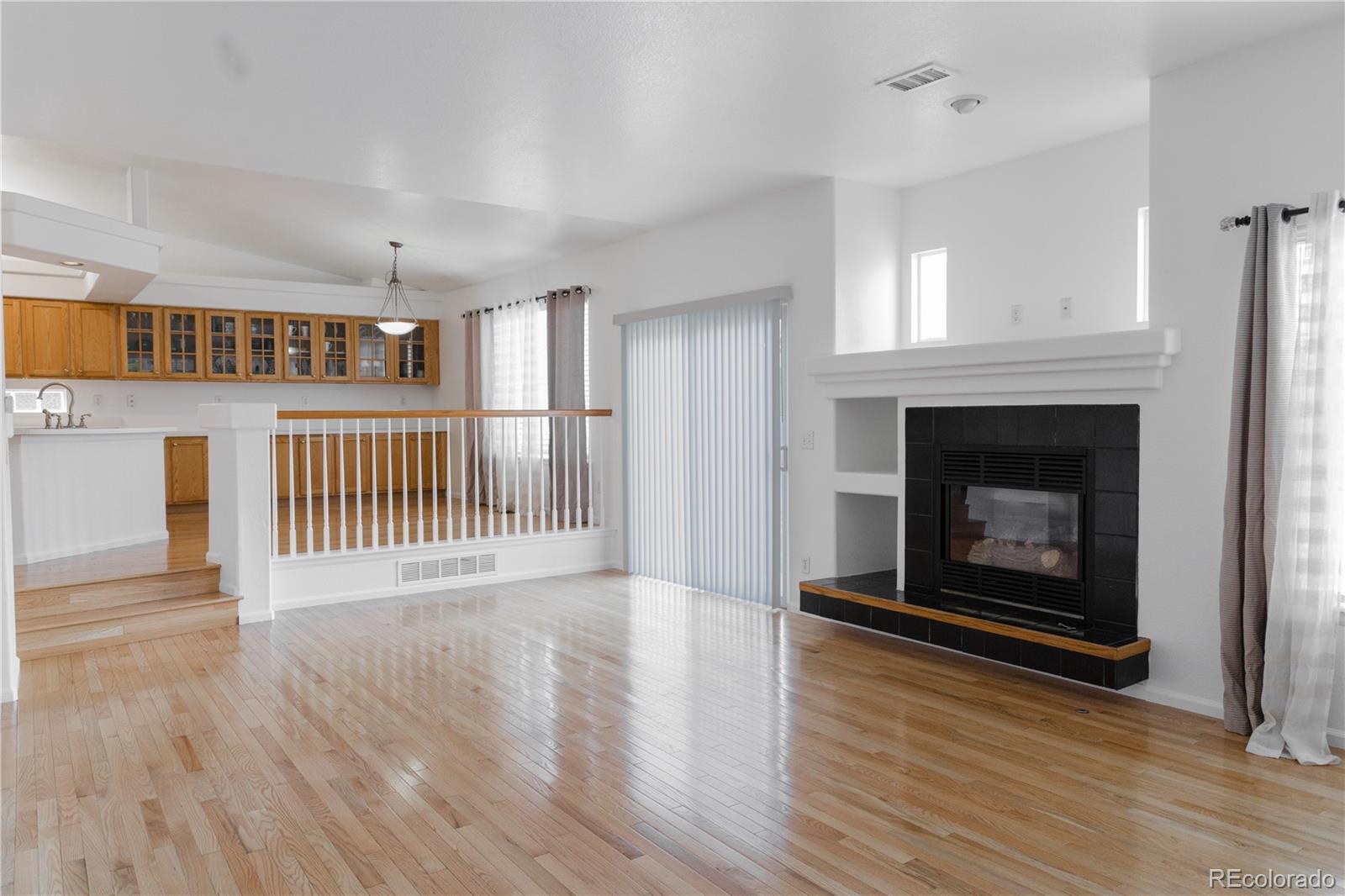 19877 40th Avenue, Denver, CO 80249, 6 Bedrooms Bedrooms, ,4 BathroomsBathrooms,Residential,For Sale,40th,REC7248106