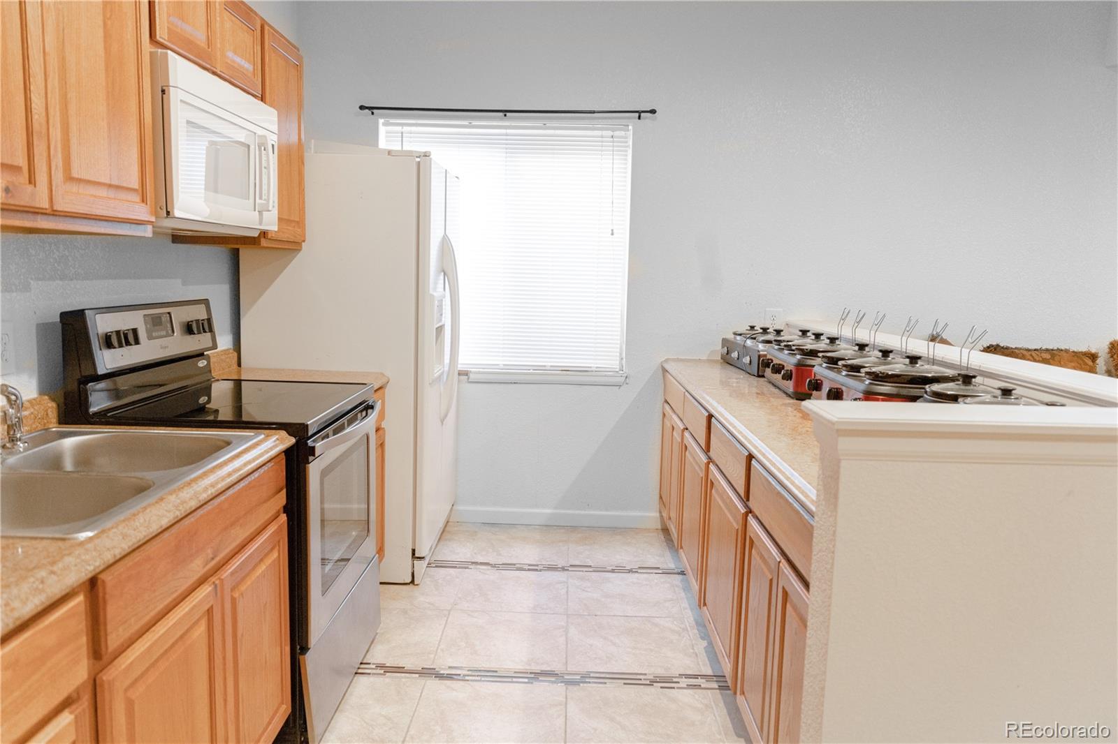 19877 40th Avenue, Denver, CO 80249, 6 Bedrooms Bedrooms, ,4 BathroomsBathrooms,Residential,For Sale,40th,REC7248106