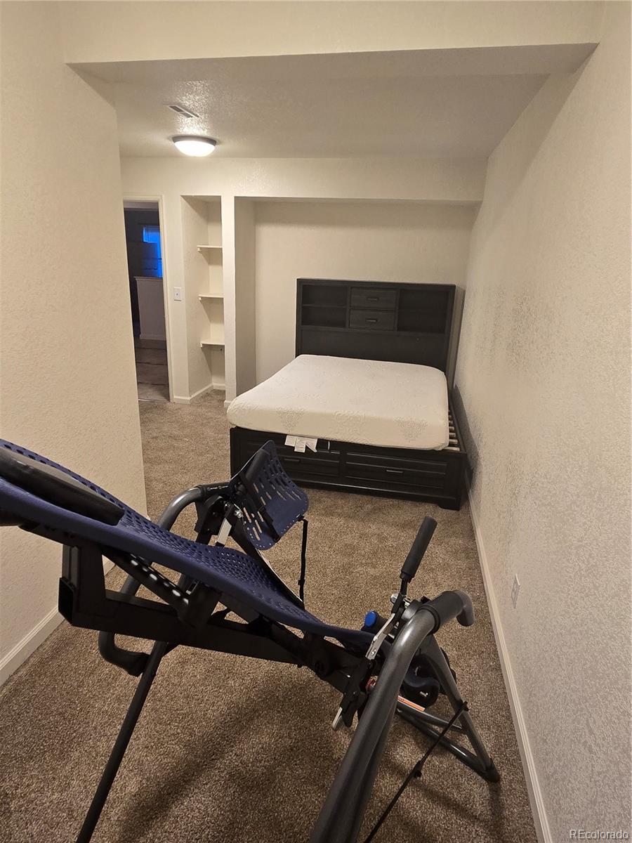 19877 40th Avenue, Denver, CO 80249, 6 Bedrooms Bedrooms, ,4 BathroomsBathrooms,Residential,For Sale,40th,REC7248106